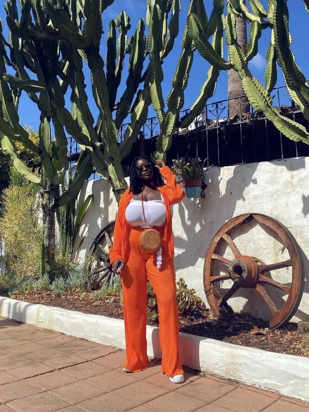 Round Strappy Straw Bag